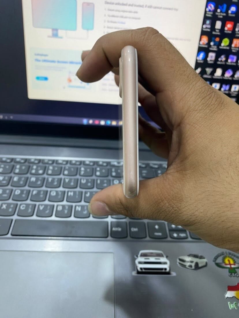 للبيع: iPhone 8 Plus (چهاز ملكية لون ذهبي لقطة ونظيف فول) 🍏🔥
الجهاز كامل وشرط الفحص، چاهز للاستخدام أو للألعاب (جماعة الببجي وينكم) 😎.
المواصفات والتفاصيل:
• النظافة: الجهاز نظيف جداً وموضح بالصور، فريم وظهيرة مرتبة.
• التقرير (3uTools): فحص چهاز 97%، كل القطع بلادية وخضراء مالت الشركة.
• نموذج M.  LL/A امريكي اصلي
• البصمة (Touch ID): شغالة طيارة وشرط الفحص.
• الكاميرات: الأمامية والخلفية بلادية وصافية 100%.
• البطارية: الأصلية مالت الشركة 77% (مو مبدلة ولا ملعوب بيها) تسبح شحن وعمرها طويل.
• الشاشة: مبدلة جديدة وما بيها أي عيب أو مشكلة.
• الشبكة: يقرا كل الشبكات سيم كارت وفول 4G.
الجهاز كامل من كلشي وما يحتاج أي مصاريف، حط سيم كارتك وافحص براحتك قبل ما تشتري.
📍 الموقع: كركوك
💰 السعر: 125,000 دينار (وبي مجال بسيط للشراي المعتمد)
للتواصل والاستفسار، راسلني خاص أو اتصل على رقم 
(***********). الأسبقية لأول واحد يخلص. 🚀
