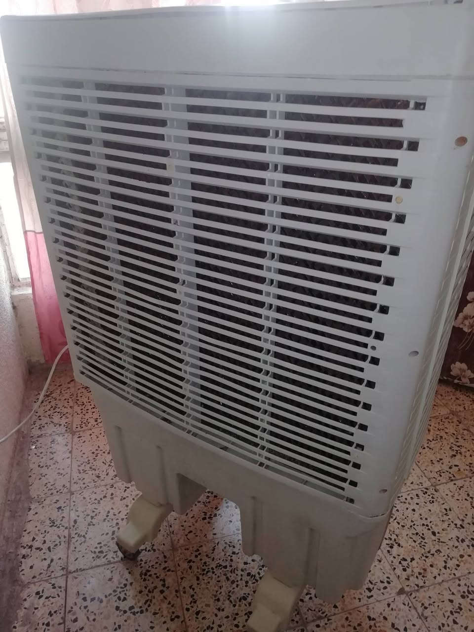 كونفيره نوع برفاب الحديث حجم جبير نضام شلال بعده جديده كلش عله وضع الشركة
حته الحلفات؟؟ فقط نقص كم ريشه بالوجه
................
السعر /125 الف وبيه مجال بسيط للطيبين
...............
العنوان / حسينيه راشديه قرب المستشفه التركي
...............
ملاحظه / مامتواجد ع الفيس اتصل وتدلل ***********
