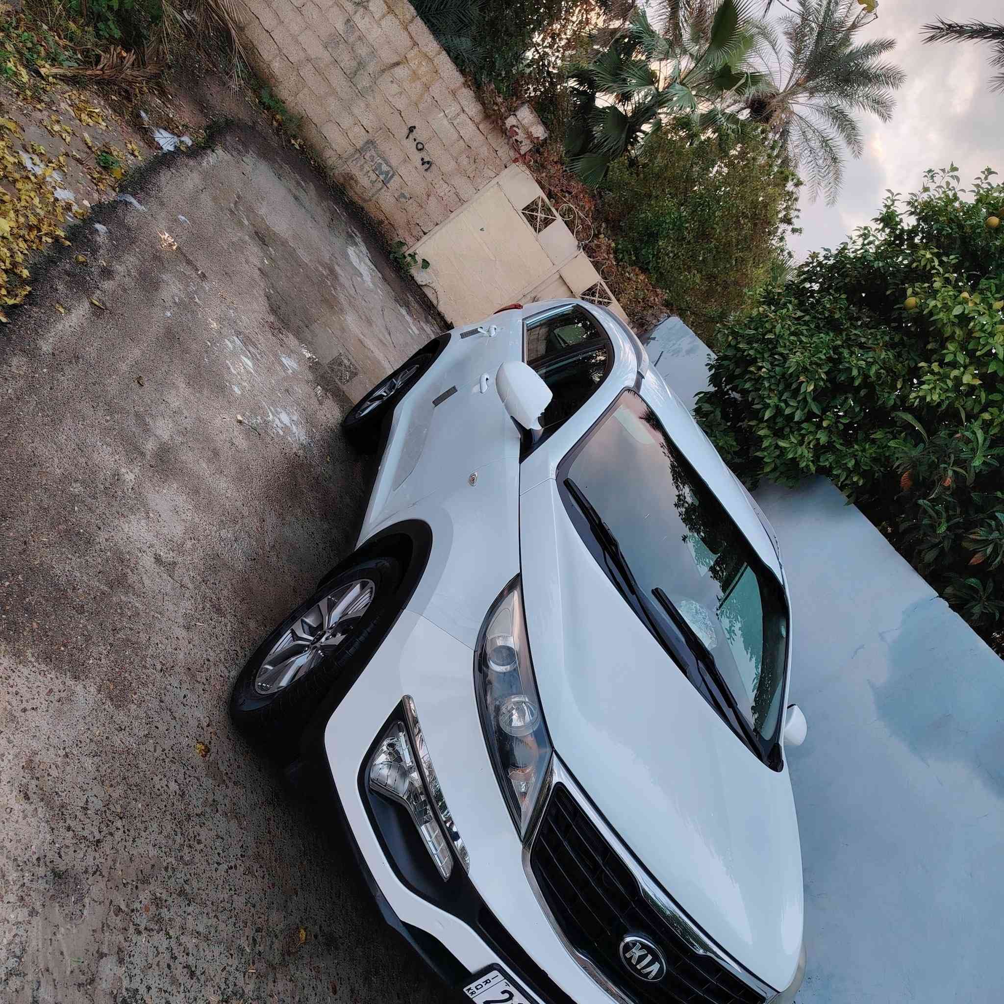 السلام عليكم
سبورتج خليجي موديل ٢٠١٦  محرك ٢٠٠٠ دوش المرغوب ماشيه 98000km رقم سليمانيه الضرر مرفق بل منشور السعر ب163وبيهه مجال المكان ديالى دلي عباس للاتصال ***********
***********
