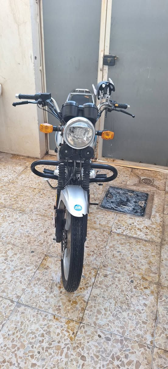 السلام عليكم
دايون مديل ٢٠٢١ 
السعر ٩٥٠ وبيها مجال بسيط 
مكاني نجف 
الاستفسار ***********
الدارجه جاهزه وما أطلع بيها هواي 
يعني ما متعوبه
