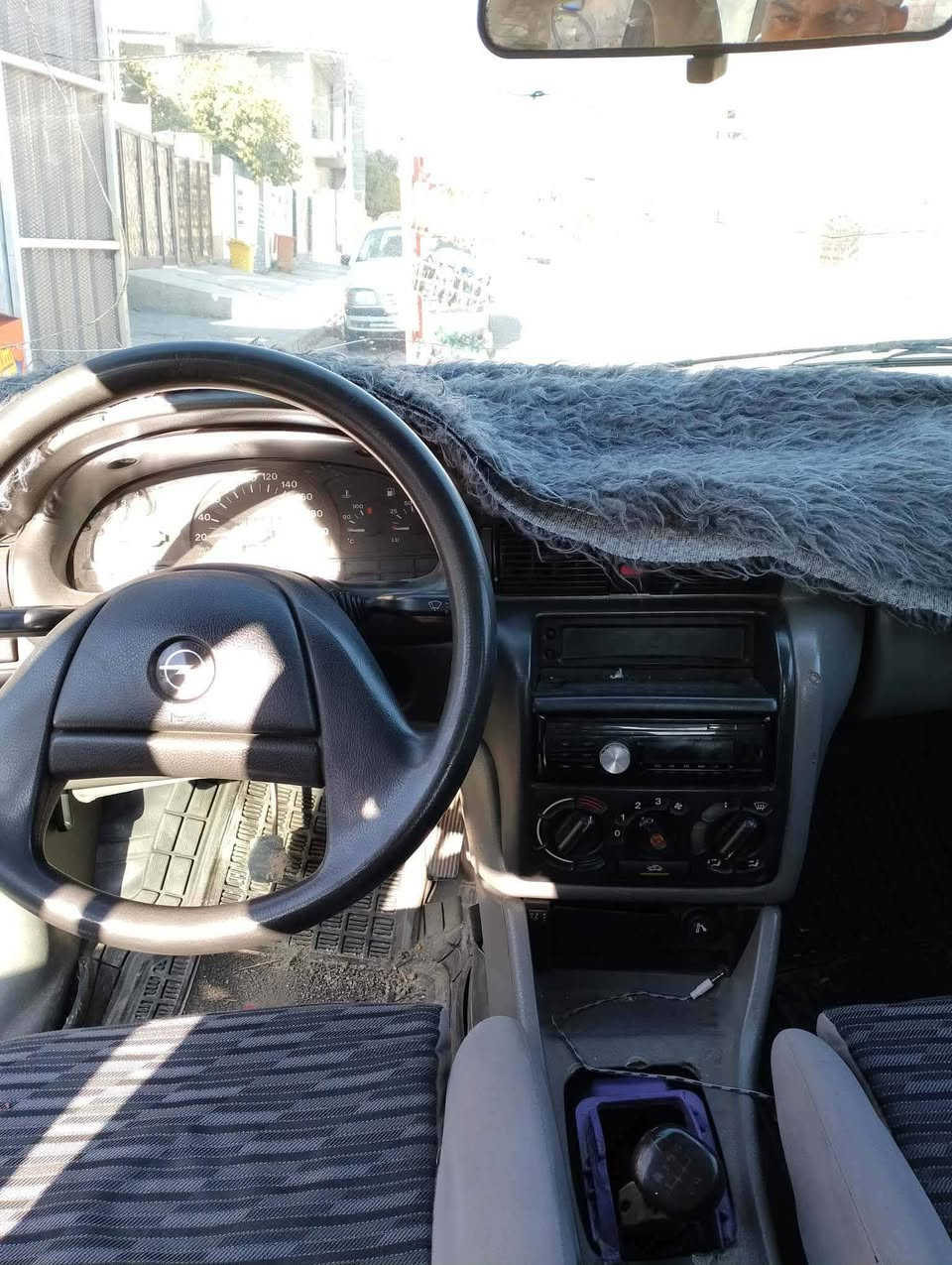 السلام عليكم اخوان اوبل استرا للبيع موديل 93 صدر امامي وخلفي جديد محرك لانسر كلابه اربع طيارات جديد رجاء لا احد لا يراسل على الخاص مسدود الخاص 32 وبمجال بسيط للطيبين ومكاني كركوك وهذا الرقم ***********
