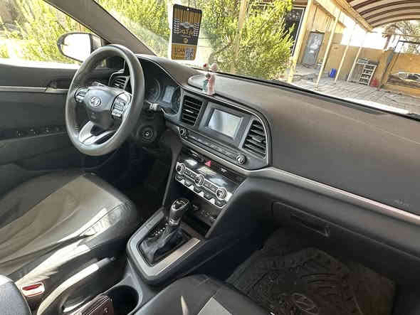 سلام عليكم النترا مديل 2020
رقم اربيل بسم شركه وعندي وكاله 
مواصفات 
تحكم ستيرن 
مكينه2000
ماشيه 84
حادثه جاملغ وبنيد 
بدون دواخل. 
حداديه جديده وره وجدام 
تبريد ثلج  كير ومحرك مكفولات 
السعر 138وبيه مجال 
استفسار ***********
