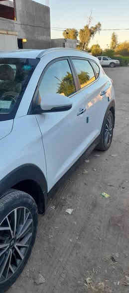 السلام عليكم ورحمة الله 
توسان ٢٠٢٠ لا بارد ولا تبديل كوري اصلي وعندك الصور وشوف السعر ٢٢٠ ورقه سنويه ٢٠٣٠ رقم بغداد الجديد ماشيه ٨٠ الف وقابله للزيادة 
الاتصال على الرقم ***********
