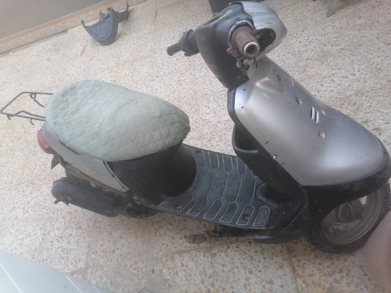 دراجه زعره للبيع
خط واحد 
مجفته الدراجه
علئ عطلها ابيعها
السعر خاص
عنواني
الديوانيه حي الفرات


**إذا كنت صاحب هذا الإعلان وتريد حذفه لأي سبب، رجاءا أرسل رسالة إلى الدعم الفني**