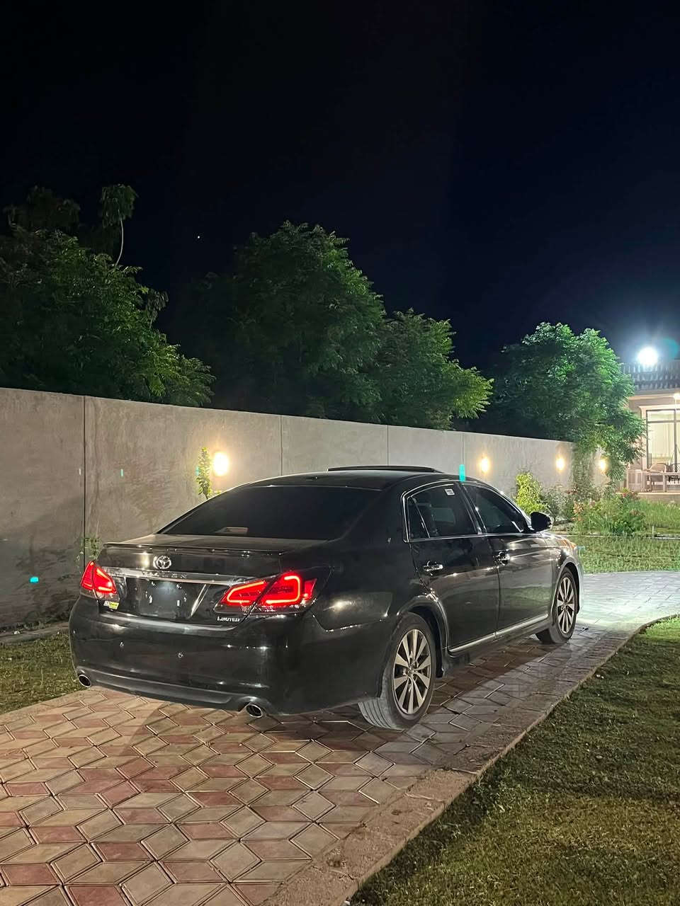 Toyota Avalon🔥🎌
وارد خليجي 2011مواصفات limited فول مواصفات كشنات جلد كهرباء تدفئه وتبريد وخزن 
سياره  بصمه وسلايت حساسات امامي خلفي وبرده خلفيه گير ومحرك كفاله 
🔴 ضررها جاملغ خلفي طرف السكن + قبق الصندوق مبدل بلاد  بدون دواخل سليمه🔴.
استفسار ☎️ 
***********
