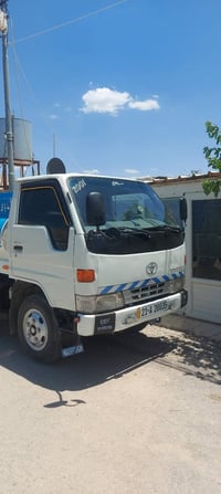 بەناوی خوای گەورەو میهرەبان  تەنکەری ئاو بۆ فرۆشتن تۆیۆتا داینا مەکینە...