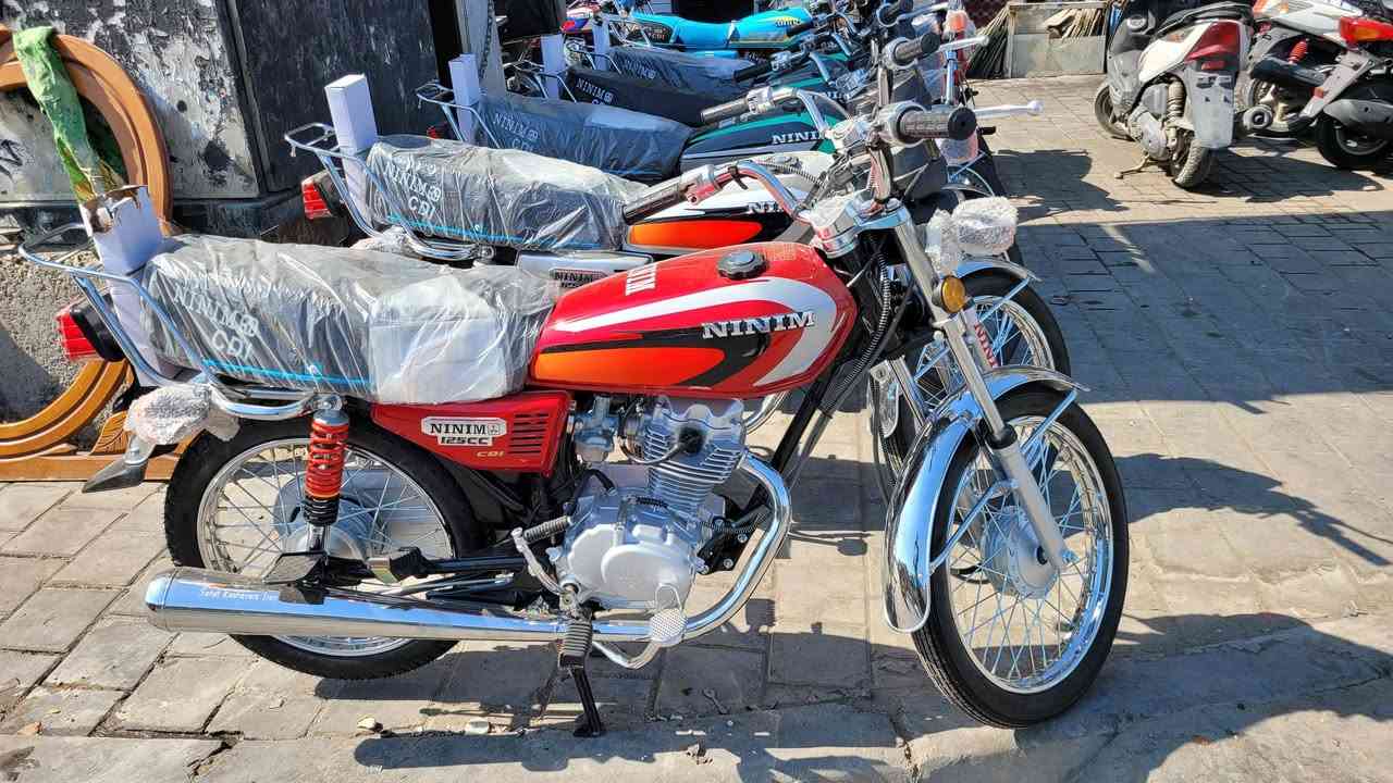 سلام عليكم شباب 
دراجات ايراني ناما ٤ كير زيرو ما ماشي متر  موديل 2027
السعر ( ٧٢٥ ) قفل قفل قفل جوة السوك  
مكاني بغداد مدينة الصدر شارع الفلاح قطاع ٣٠ 
مجمع عباس الساعدي ***********
جملة مفرد كارتون موجود
