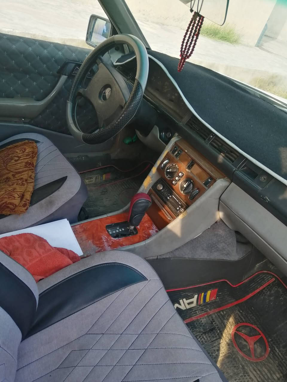 للبيع مارسدس دب موديل ١٩٨٧رقم صلاح باسمي دولي محرك كير بطه شرط جديد *********** / ***********  السعر 50 ورقه بي مجال
