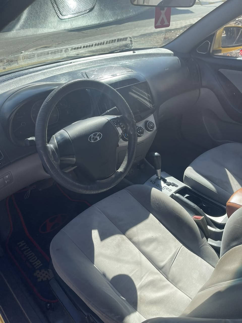 سلام عليكم  النتره للبيع موديل ٢٠٠٨وارد أمريكي حادث جاملغ وبنيد بدون دواخل السياره مكفوله من مكينه وكير وتبريد خير من الله مكينه جديده قبل فتره شديتهه صدر امامي خلفي جديد تخم تاير جديد السياره خير من الله رقم بغداد مصفره من كلشي شباب اني مكلف للنشر هذه رقم صاحبهه ***********مكانهه الحسينيه مال الراشديه سعرهه ٩٢ وبيهه مجال
