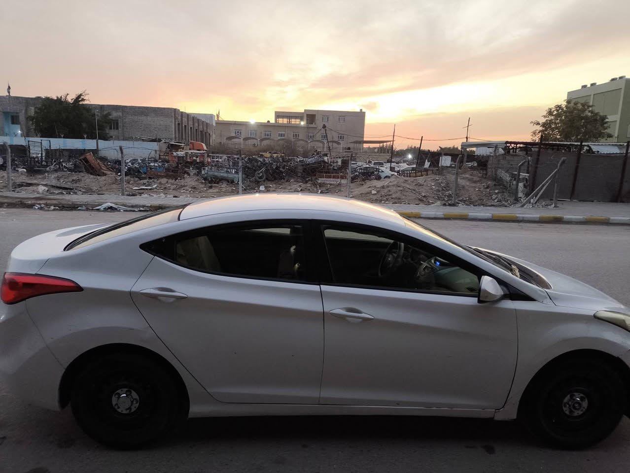 السلام عليكم 
النترا 14 خليجي 
مو افانتي النترا 
محرك 1800 دوش 
متومه وكامله كير محرك تبريد مكفولات 
السعر 52 وبيه مجال 
الاستفسار وات ساب ***********
