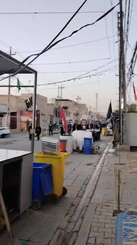 بيت طابقين المساحه 225 متر نصر بانزين خانه طريق الجنه طريق الزوار عمود 47 
يحتوي على 5 غرف نوم + صالتين + مطبخ +كلدور + ستقبال +حمام داخلي عدد 2+حمام خارجي +حديقه للستفسار اتصال بل ارقم ***********
***********
