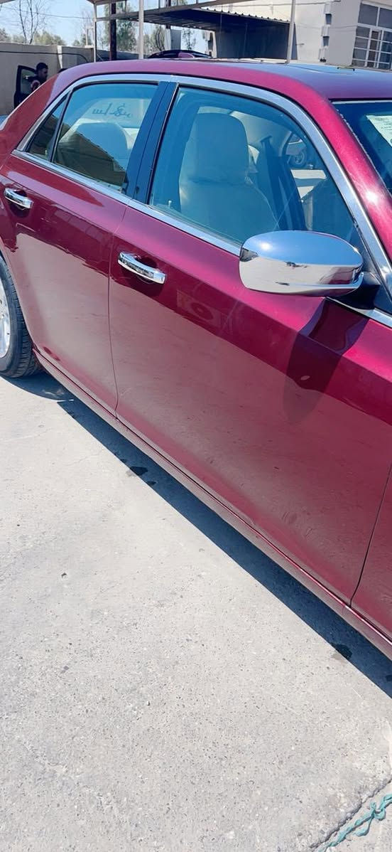 سلام عليكم اوباما موديل 2016 سيارة كلين  كفالة عامة وارد كندي مواصفتها سي300.  داخل بيجي كشن تدفئه تبريد بنورما قطعتين بردة خلفية شاشة جبيرة ماشية 120الف ملاحضة فقط الدعامية الخلفية مصبوغة جمالية السعر 230وبيها مجال بسيط مكلف بل نشر للاتصال فقط ‭٠٧٧٠ ٤٠٢ ٧٦٤٠‬أبن الريس
