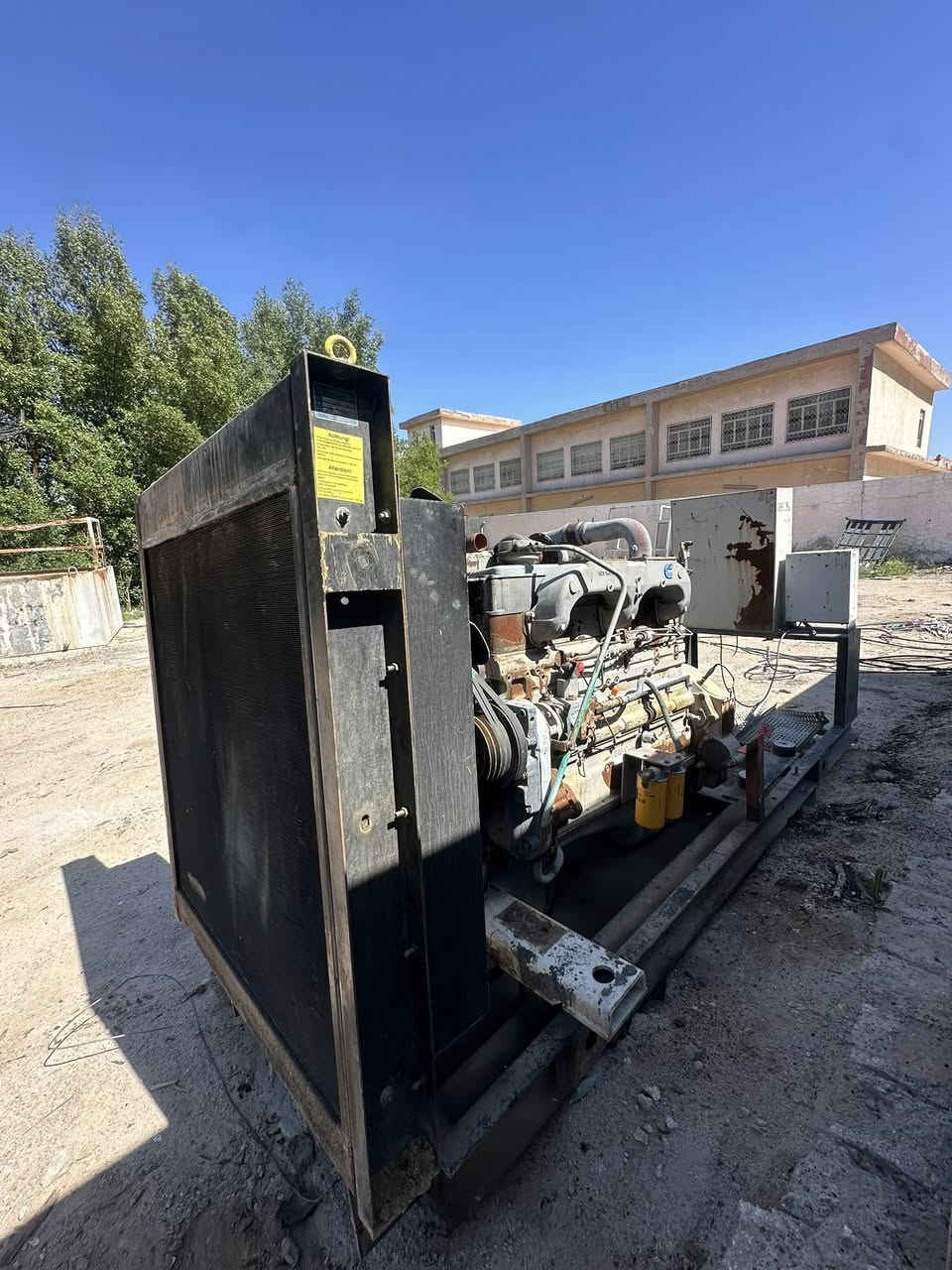 سلام عليكم 
للبيع كمنز خمسه ونص امريكي اصلي 
شغاله لا تبخير ولا تنقيص راديتر نحاس 
نقص توليد فقط للستفسار***********
