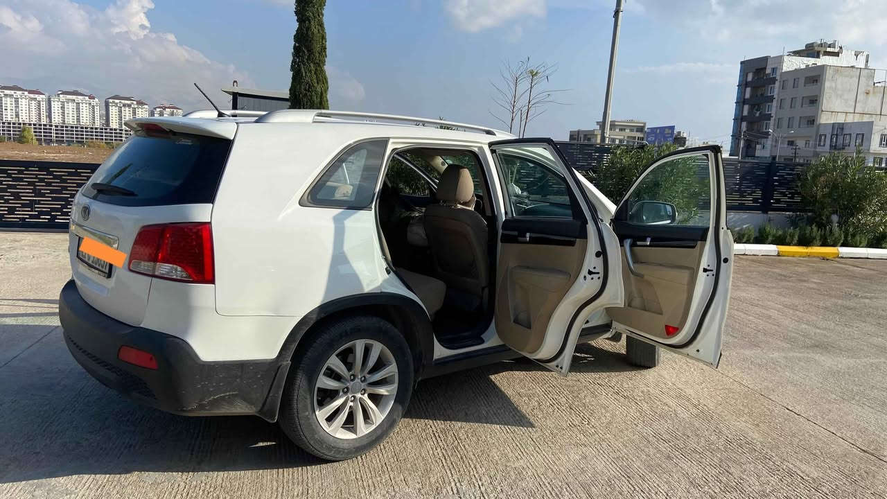 کیا سۆرینتۆ مۆدێل ٢٠١٢ خليجي فول مواسەفات بەس سلاید نیە
  بي بۆیاخ 
  ٤ پستۆن. مەکینە ٢.٤ 
ناو زەرد و ڕەش
٣ ڕیز کوشن ٧ نفري
تەحدید سرعە
تەبرید مەرکەزی
سوکان ڤۆلیۆم 
ئاوێنەکانی ئەخەوێت
ئاوێنە ئیشارەت
 مەکینەی  نه کراوەتەوە  و هەموو شت بەشەرت سەنەوی تا  ٢٠٢٨ تازەیە و هەموو گیانی بەشەرت بی تەقە و رەقه165 کەمێک معامەلە
***********

شوێن سلێمانی
كيا سورينتو موديل ٢٠١٢ خليجي فول مواصفات بس بدون سلايد
بدون صبغ
٤ بستون مكينه ٢٤
داخل اصفر
لا مقاعد ٧ راكب
محدد سرعة
تبريد مركزي
سوكان فوليوم
مرايات اشاره
مرايات كهربائي
المحرك مو مفتوحة وكلشي بشرط
العجلات جداد و السنويه لحتا ٢٠٢٨
والسعر165 وشويه مجال
للاتصال والواتس ***********
المكان السليمانية السليمانية, العراق
