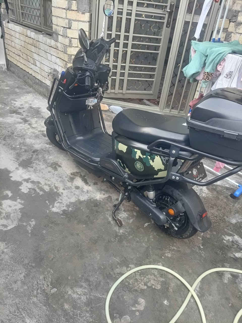 دراجه شحن سبع بطاريات صقر الاحمر اسمها السعر 675؛ وبيها مجال ***********
