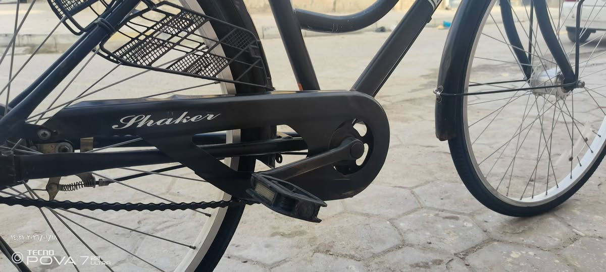 باسكل للبيع نضيف موديل2020 بعده نيكل وبل حقيقة أحلى من صورة نضيف حتى بل مشي اخرس ماكو صوت 
العنوان البصرة الكزيزه
سعر140 بي مجال اتصل وتدلل
هاتف/***********
