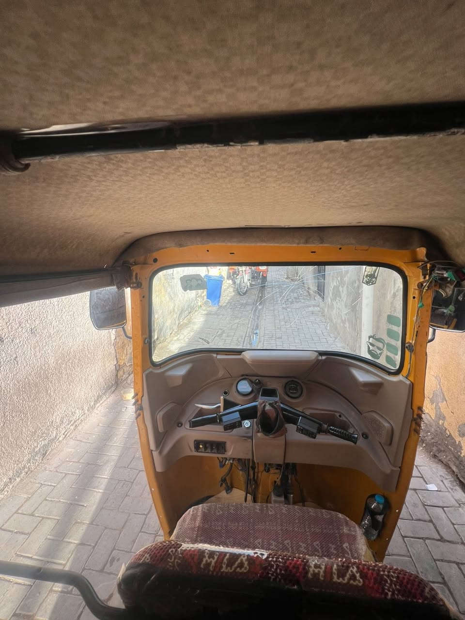 السلام عليكم تكتك باجاج 2021 رقم وسنويه شهر 3 السعر 6ونص وبيها مجال حك الجيه رقم
 ‭٠٧٨٠ ٣٢٩ ٢٤٢٨
