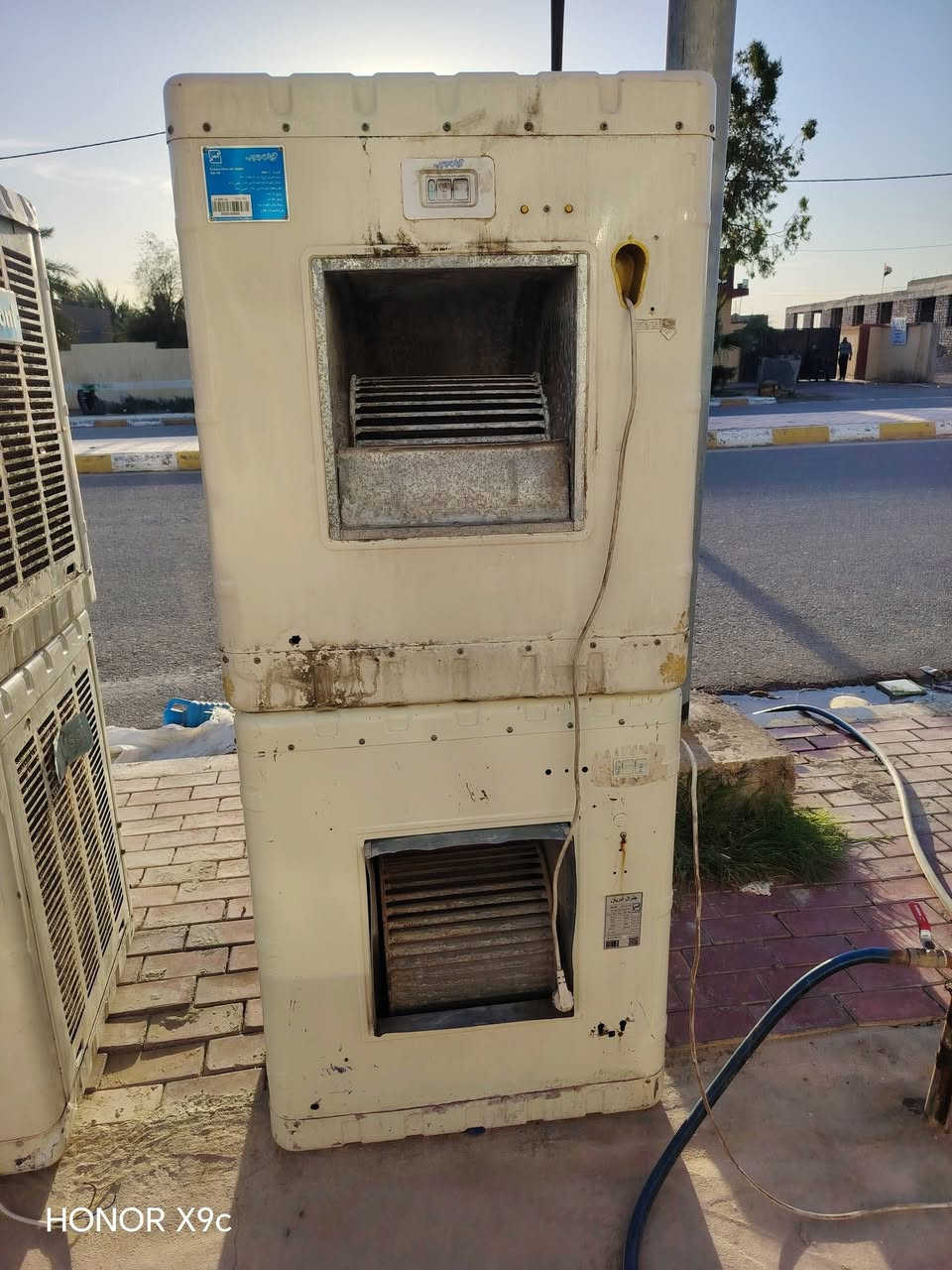 مبردات مستخدم نضيف شغال سرعتين 
ثنين ونص 115
4ونص225 الاستفسار عل رقم ***********
