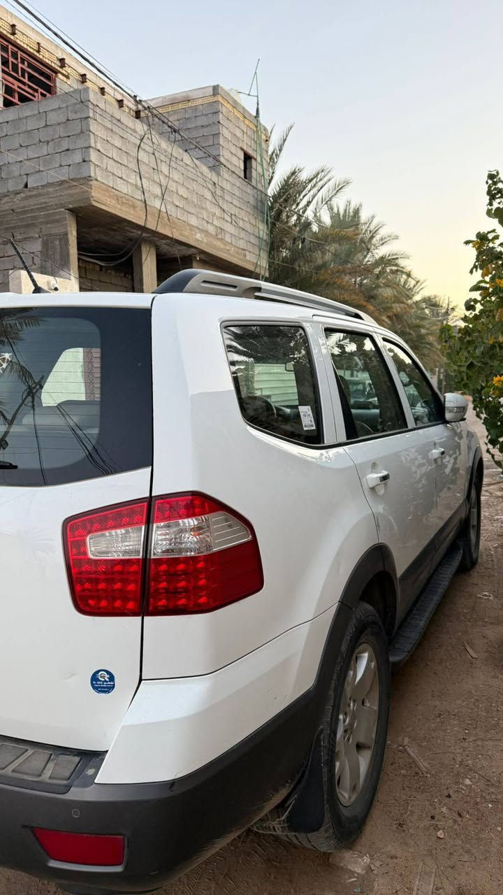 سياره كيا مهافي لون ابيض كويتي اعلى مواصفات فول
مديل 2011 رقم بغداد الماني مكفوله من الضربه ماعده خشم الجاملغ اقل الشبر بي شخوط والباقي كله مكفول
6 سلندر
 سعة المحرك 3800
ثلاث قطع تبريد 
سبعه راكب
فور ويل 
اشاير بالمري
مري شفط
باب جنطه شفط
كامره خلفيه
شاشه اندرويد 
مانع انزلاق
دواخل بيجي
كشنات تدفه تبريد
حساسات اماميه خلفيه
ايرباكات سليمات كلهن
فتحه بالقماره
بصمه فتح الابواب 
بصمه تشغيل
يدك الجرص ع 120 
ماشيه 83  حقيقي
سماعات انفنتي الاصلي مال شركه
تحكمات بالاستيرن
تايرات جدد 
السياره فوول الفوول
بعد الكويتي معروف مواصفاته السياره نضيفه ومال بيت

السعر. 153
***********
