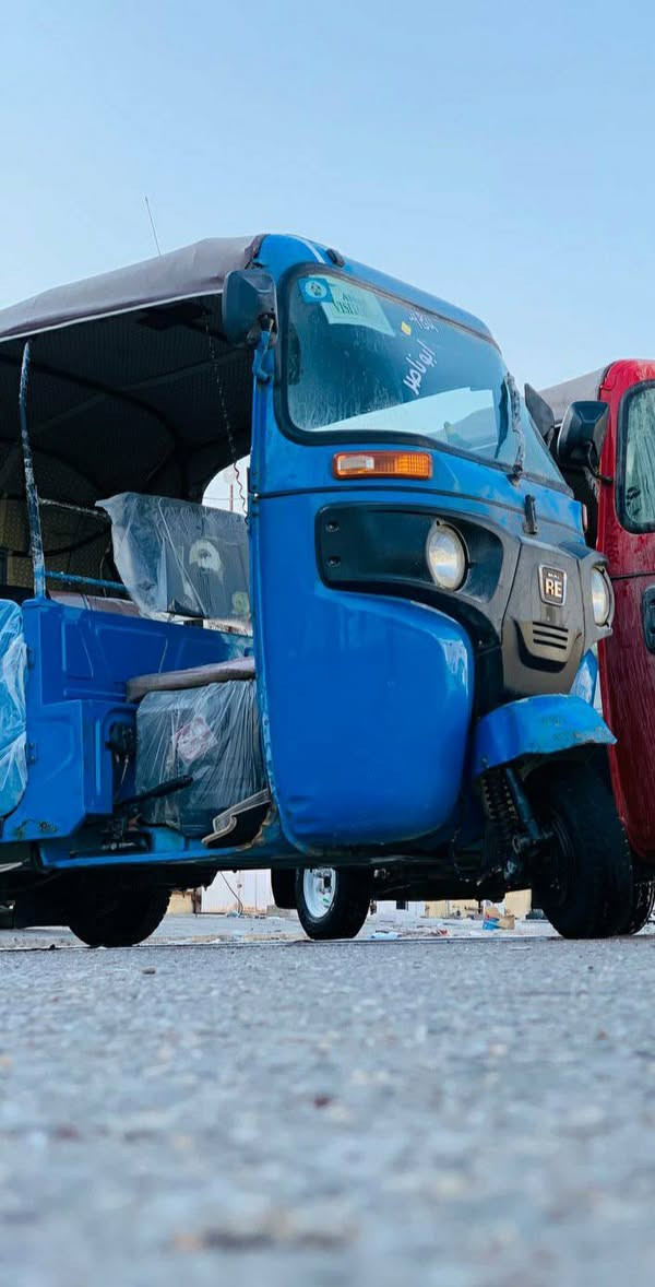 سلام عليكم تكتك للبيع باجات رقم وسنويه موديل 22 شهر7 مكينه مفتوحه مبدل بس زنجيل تكتك جاهزه للشغل تكتك نضيفه بدي كفاله سعر 8100بيه مجال لشرايه العنوان بصره قبله ***********🍃
