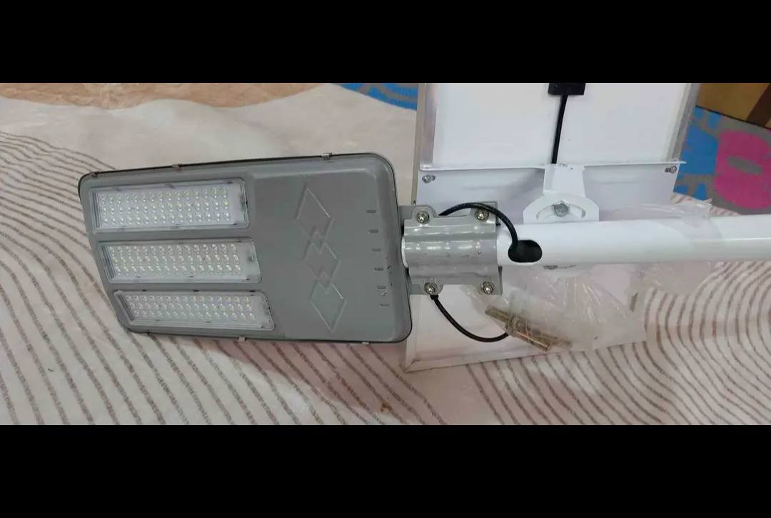 موبايل مصغر شغال و2 سيمكارت
ام بي ثري ومايك
بلاجكتور طاقة شمسية
ضهر موبايل وكيويلات فيب ودومنه
درون ام الكامره وتربط على الموبايل 
كوب يتغير بلحراره
التواصل واتساب 
‏‪***********‬‏ كربلاء, العراق
