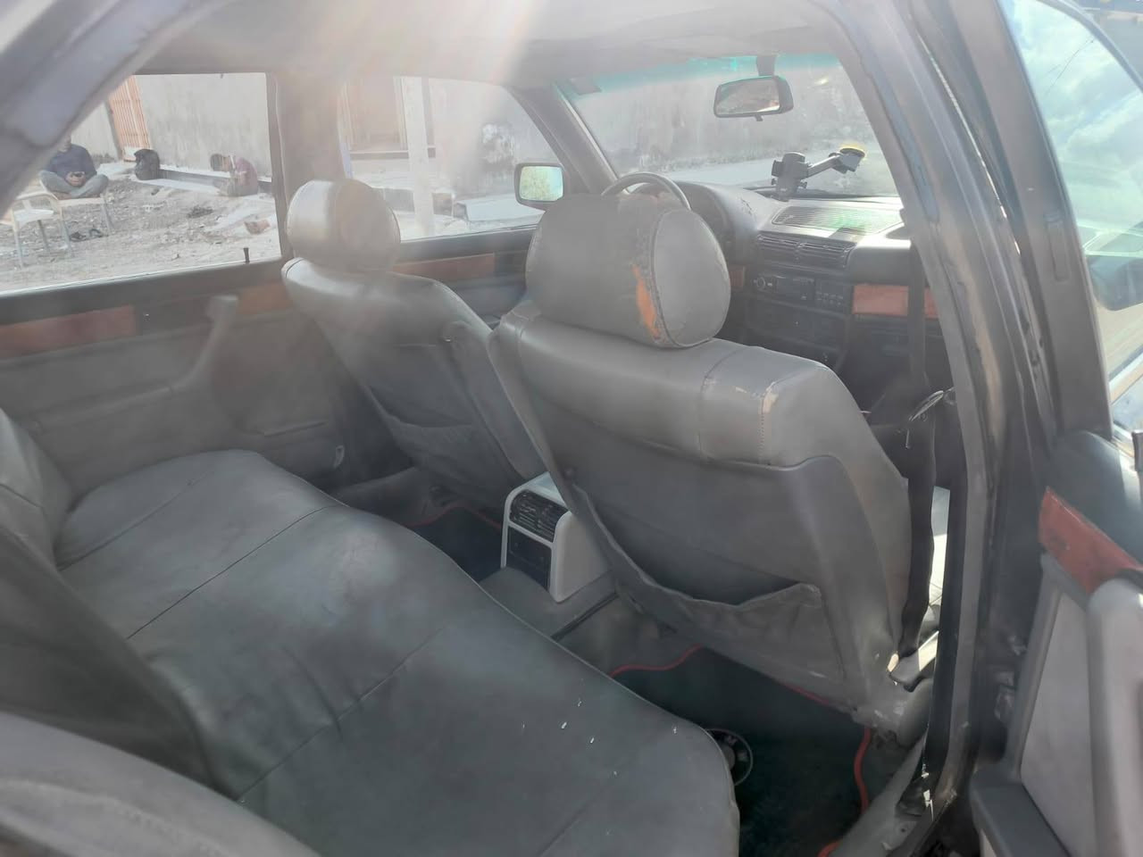 السلام عليكم
متاح Bm730 رقم بغداد انكليزي سنويه لل27 كير ومحرك مشروط ات وشلعه تخبل كهربائيات كلها جاهزه دواخل وكشنات جلد تبريد نقص فقط غاز تخم ويل وتايرات ما ناقصها شي السعر 42 وبيها مجال المكان كفل اتصل وتَدلل
***********
