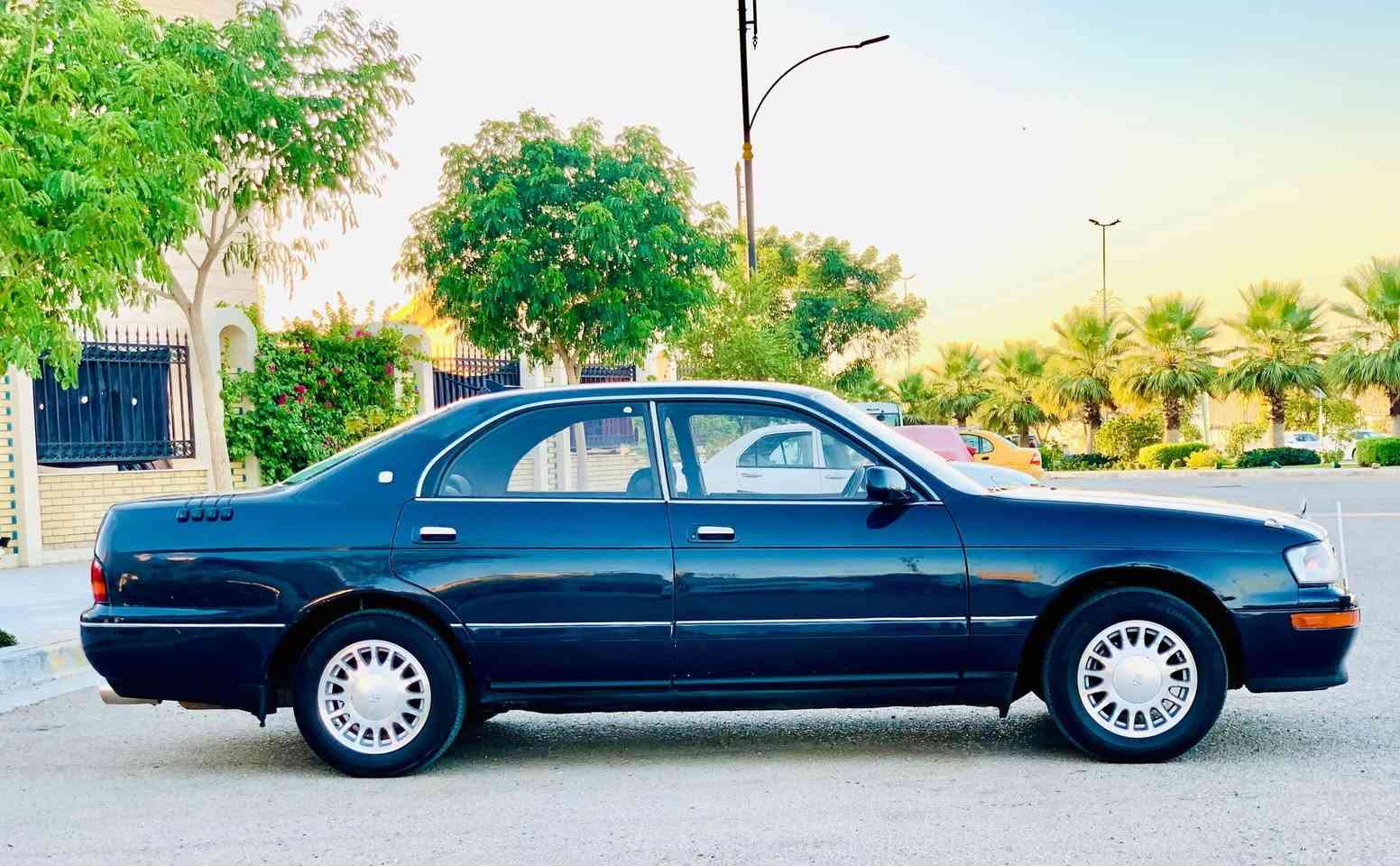 السلام عليكم ورحمة الله 
للبيع بطه متصل موديل 1993 رقم بغداد انكليزي تحويل مباشر سنويه مجدده لل2030  گير ومكينه 2500 شرط حاويه جدد السياره كفالة عامه حتى من الخياس 
وجديده بمعنى الكلمه من دواخل تخم تاير حداديه اسفنج كهربائيات كلها شغاله شرط التبريد ثلج منظومه كلها جديده ويل جديد سنتر لوك جام كله شغال شاشه جبيره ادامه كامله جديده مال جناي السياره احلا من الصور 
مكان السيارة كربلاء السعر 55 وبيها مجال 
للاتصال….***********

