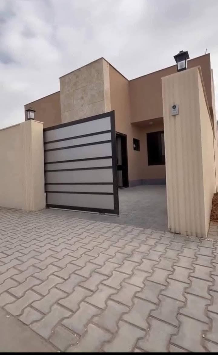 🔥 بدون تطلوعة وجوه فلوسه بيع مستعجل 🔥

🔹دار للبيع في مجمع الشمس السكني

🔹مرحلة الأولى مـسـاحة 200mمـتـر 

🔹سعر الكلي من شركة 185 مليون

🔹واصل 54 مليون اقساط 500الف

🔹استلام 6 اشهر بلوك 5 موقع مميز 

(( يباع جوه فلوسه بسعر مناسب ))

✓ للاستفسار الاتصال أو مراسله الصفحه ✓

📱***********
📱***********
