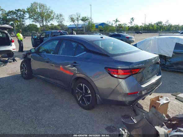 نيسان سنترا 2025 SV

سنترا 25  ماشية 425 ميل فقط

وارد امريكي 

الضرر موجود بالصورة 

قطعتين صبغ 

السيارة بصمة 

حساسات 

رادار 

نقاط عمياء 

وقوف تلقائي 

تعديل مسار 

شاشة كبيرة 

نظام ايكو 

  

السعر 157

رقم الشاصي 

3N1AB8CV3SY214657

بنيد مصلح اربع اصابع ومصبوغ فقط على كد الاصابع وجاملغ نفسه مصلح ومصبوغ

شواصي كفاله دواخل كفاله ايرباك مطاك

***********

مكان اربيل أربيل
