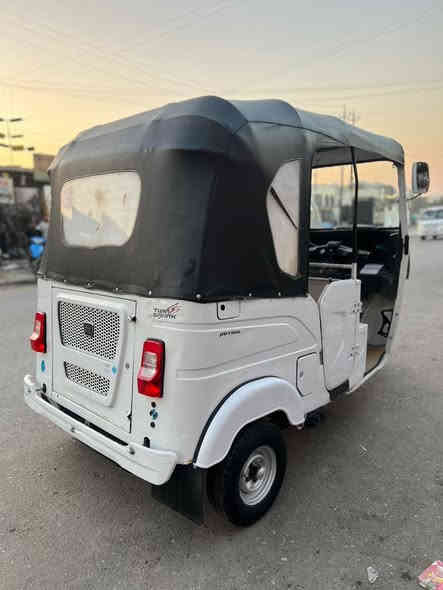 سلام  عليكم تكتك موديل 21كفاله عامه تكتك حلوه وجاهزه ابجهك الشغل نضيفه ما ناقصه شي مرقمه بسمي ثاني يوم احول  بدون اي ضربه ولا بارد ولا حار  مكاني بغداد بياع تقاطع درويش  ***********
