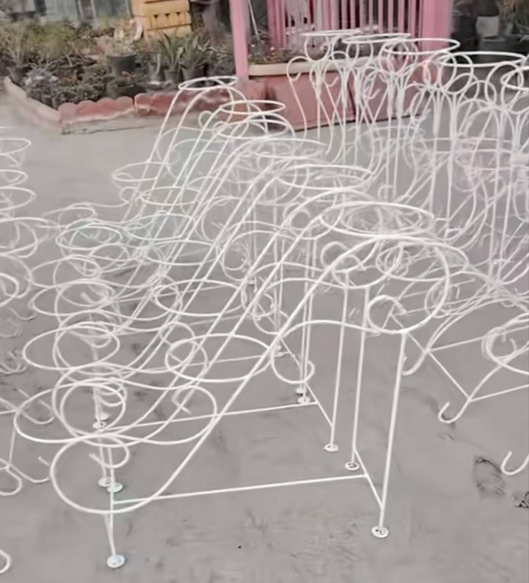 #جديد 😍

باجر ان شاء الله يتوفر ستاند ورد نوع حديد يتحمل وزن ثقيل موديلات مختلفة 

سعر القطعه 13.000 الف فقط 😍

العنوان القائم حصيبة 
*********** مشتل ابوبكر
