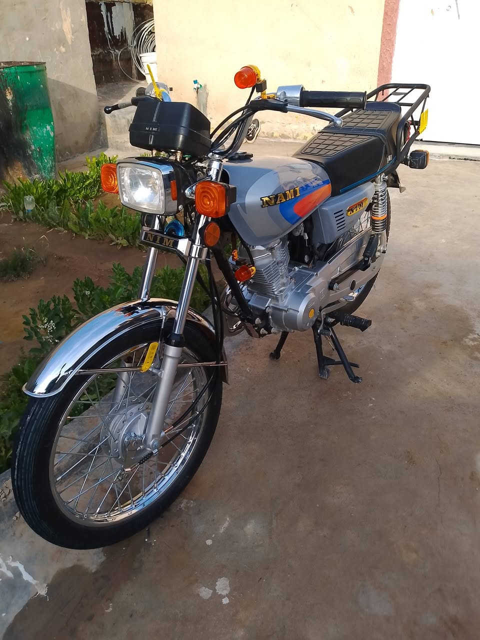 السلام عليكم دراجه حلوه جديده 
دراجه مقفوله اوراق سكنر سعر 675 
مكان بابل الحله هذا رقمي 
***********
