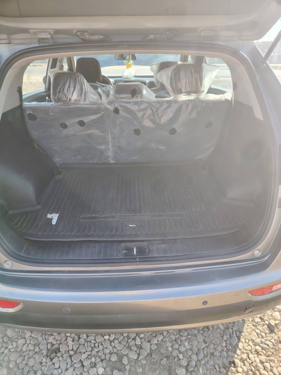 السلام عليكم سبورتنج 17 وارد أمريكي حادثها بنيد وجاملق السعر ١٤٥ وبيها مجال مكانها واسط عزيزية *********** () ***********
