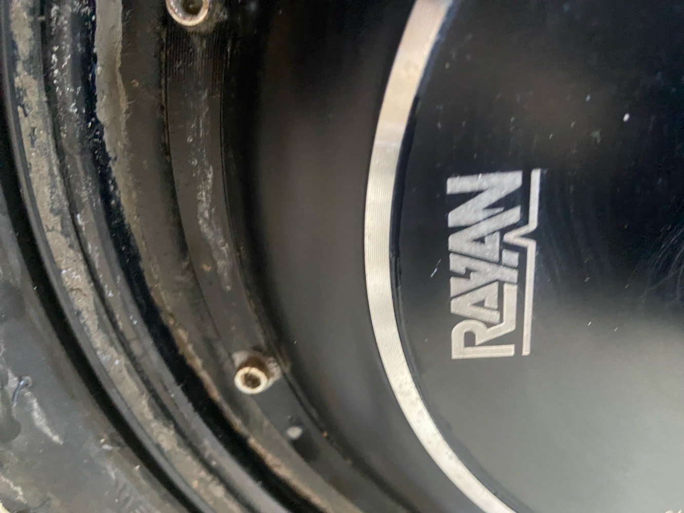 السلام عليكم شباب من رخصه الادمن المحترمين 
دراجه ريان للبيع 
حجم 14 
استعمال قليل 
كلشي شغال 
ملف 500
اشاير شغال كهربائيات كلها شغاله 
بيها نضام الp
تمشي 40 حقيقي 
للتواصل *********** 
مكاني بغداد 
السعر 250 وبيه مجال للطيبين 