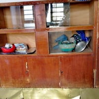 بوفيه نضيفه وحلوه طول ٣ متر وارتفاع ٢ له 07804067156 تواصل وستفسار