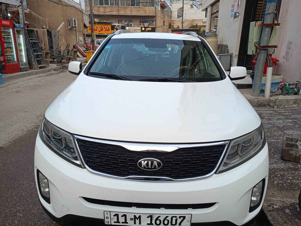 سورنتو 2015 خليجي السيارة مكفولة من الضربة والصبغ ماعدا بارد بسيط بطرف الباب محرك 6سلندر  السيارة جاهزة من محرك وكير وتبريد وصدر وتاير مابيها نقص السعر 173 وبيها مجال اي استفسار الاتصال *********** مكاني بغداد
