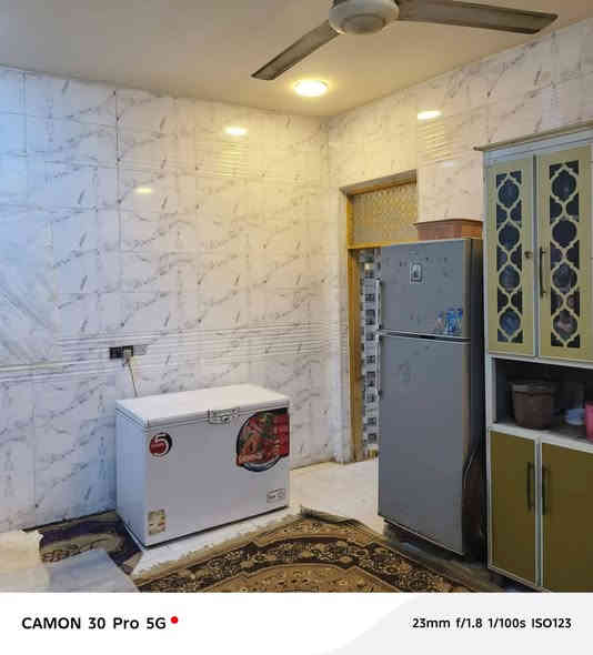 بيت بحي الحكيم نزله زرزور قرب المدرسه شارعه 10
مساحه 215 غرفتين وهول ومطبخ وستقبال وصحيات داخليه وخارجيه مناور وكراج بناء طابوك مسجل بلديه
نضام سبالت  الصطح شتايكر 
السعر 70 بيه مجال 
الستفسار ***********
