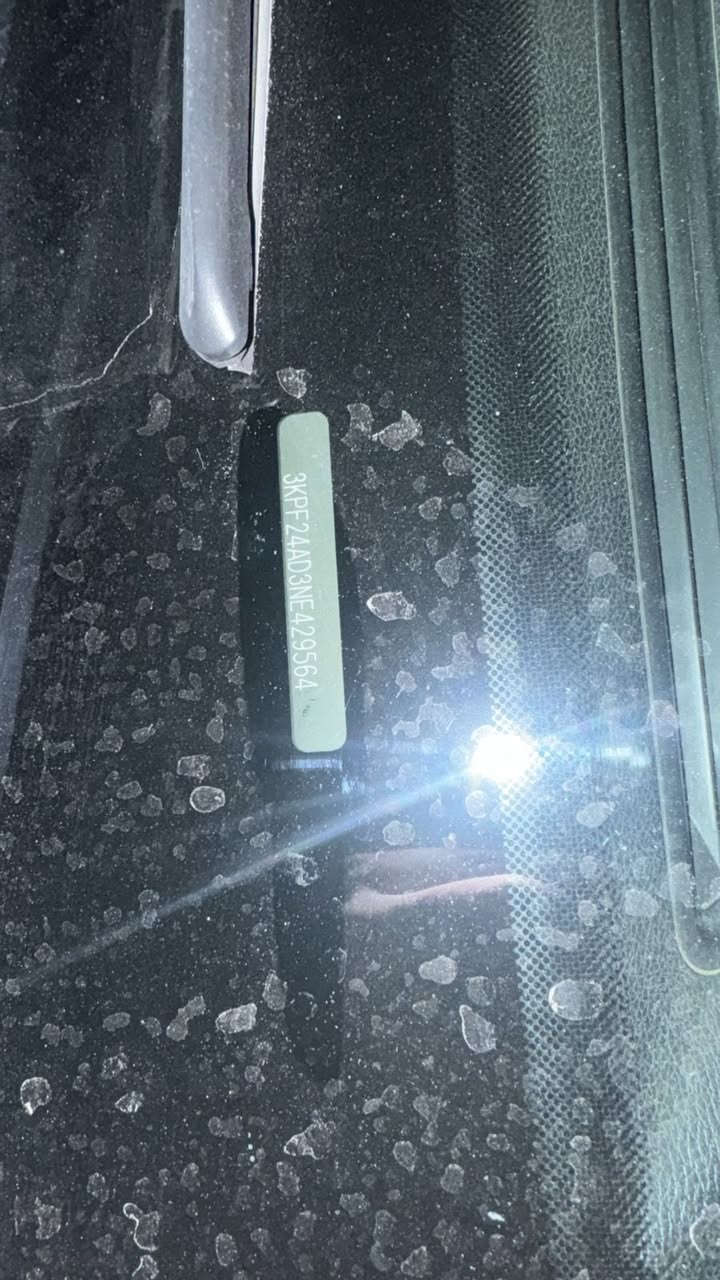 السلام عليكم
كيا فورتي 2022 للبيع 
مكينة 2000 دوش المرغوبة 
سيارة تحويل مباشر وحادثها خفيف البجم كبس بلادي موجود رقم الشاصي 
السعر 135 وبيها مجال قليل 
تواصل : ***********
