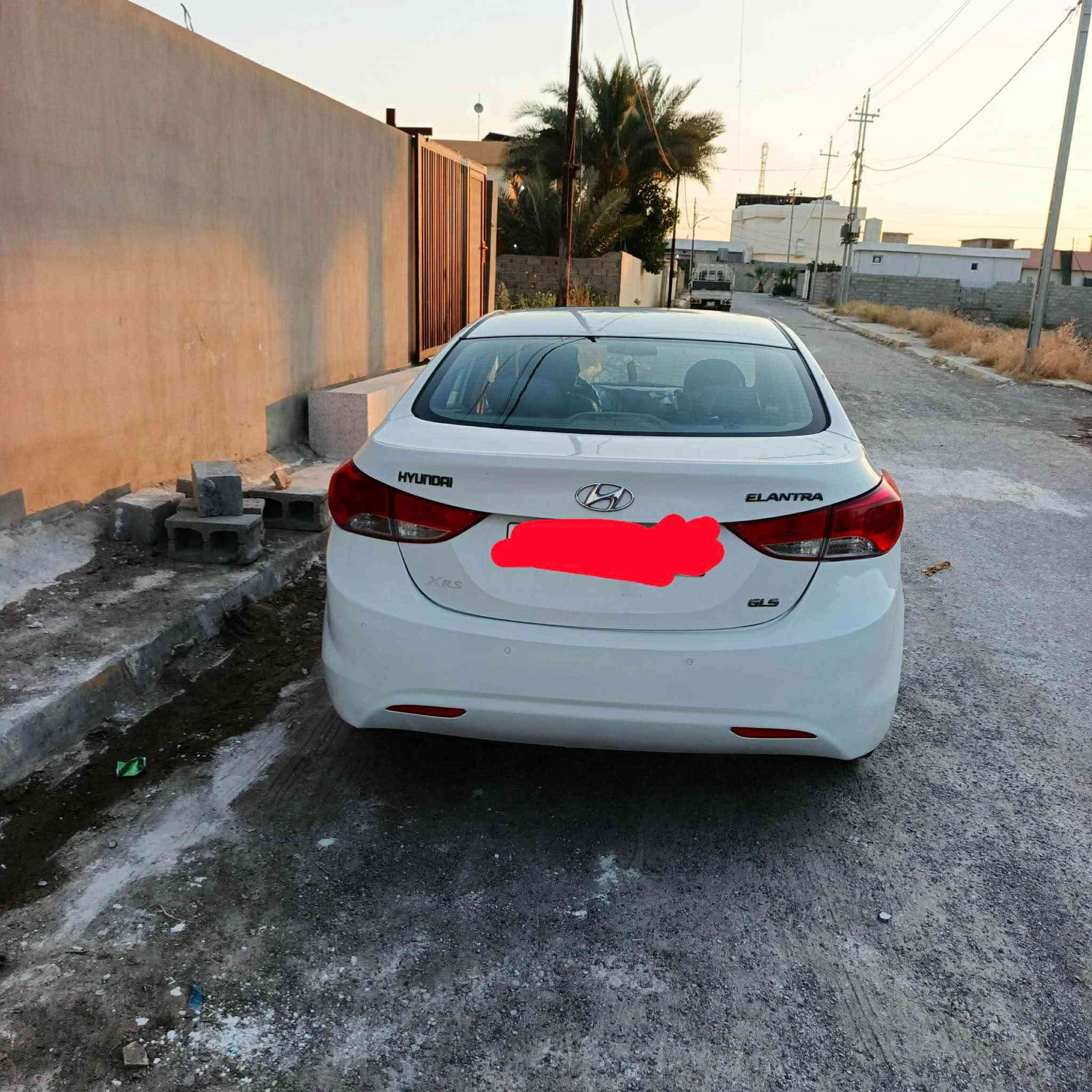 سيارة هونداي النترا مضلعه موديل ٢٠١٢ خليجي سيارة بيها قطعة وحدة الباب الوره السكن وبعض الملاحظات البسيطة لاتذكر محرك وگير شرط مامفتوحات محرك ١٦ تبريد ثلج  السعر ٩٩ ورقة وبيها مجال مع دفتر بانزين صاحب السيارة من العباسي وباسمو 
رقم اربيل للاستفسار الاتصال على الرقم *********** كركوك, العراق
