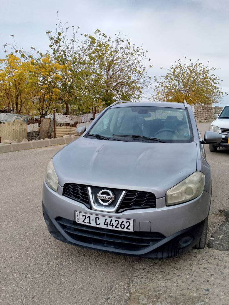 نیسان قەشقە 2013گێرو مەکینە وتەبرید وڕەقەوتەقەی بەشەرت
سوکان ڤۆلیۆم جام کارەبای بەصمه شاشه ئایپات کامیرا حاسە
یەک پارچە سبوغ دەرگای سەکن بێ ناوگرتن سەنەوی تازەیە تا 2029
نرخ 122وەرەقە 
شوێن چەمچەماڵ
*********** شمشمل, السليمانية
