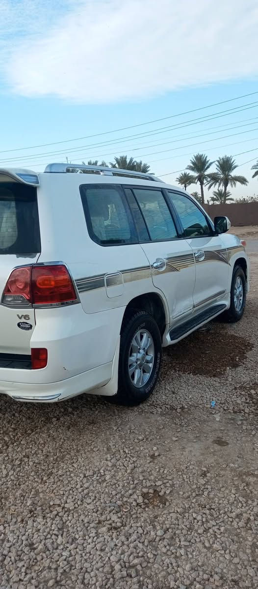 لاندكروز جكساره ٢٠٠٩ فول مواصفات مكفولة كفاله عامه رقم بغداد الماني باسمي المكان الديواني السعر ٣١٠$ الاتصال عالرقم ***********
