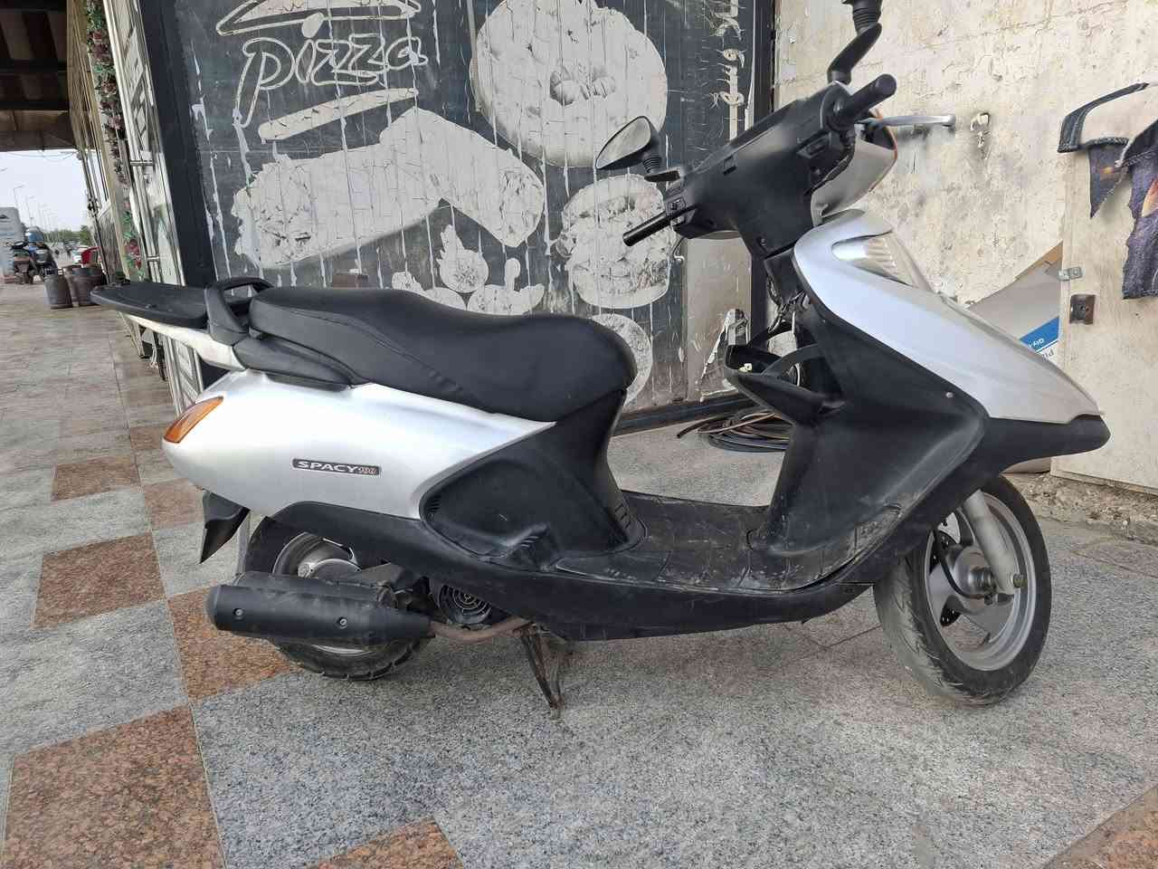 سبيسي ما عوزه بس غسلة 
ب٦٥٠ قفل 
كوت /الزهراء /***********
