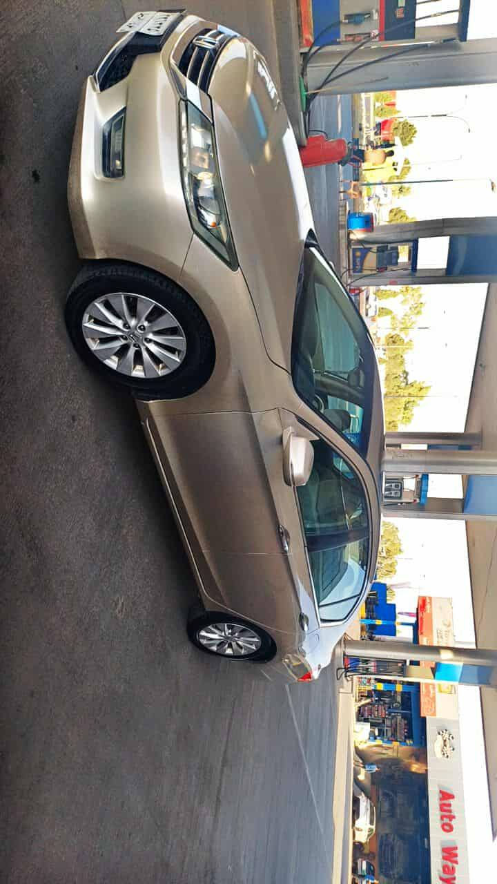 هوندا اكورد موديل ٢٠١٣
ثلالث قتحة كدام بدون داخلي 
فول مواسفات كير معرك بشرت بس معرك بي وت بطل شوى*********** واتس اب
