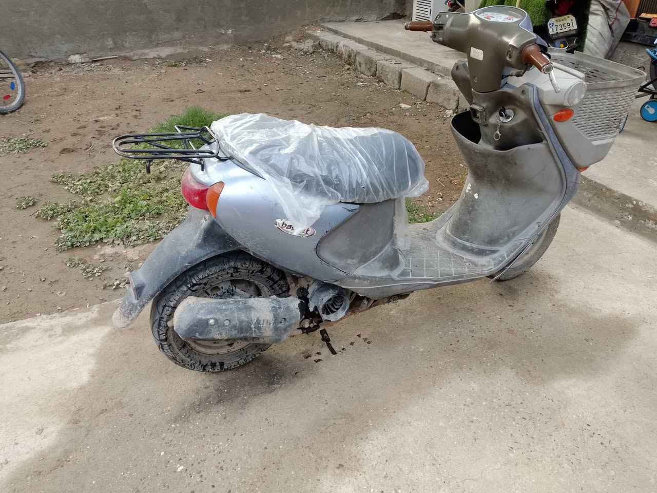 دراجه ساسوكي جديده شغاله مابيها اي نقص سرعه ٦٠ تايرات جدد السعر150وبيها مجال العنوان الدوره جسر الجمعيه الإتصال ***********
