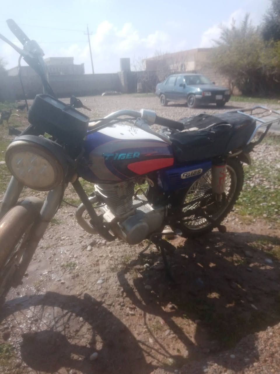 السلام عليكم ماطور البيع مكاني زهرة خاتون ناحيت الشورة   ماطور جاهز هندر واحديشتقل كهربايات شقالة السعر 225 وبي مجال ***********
