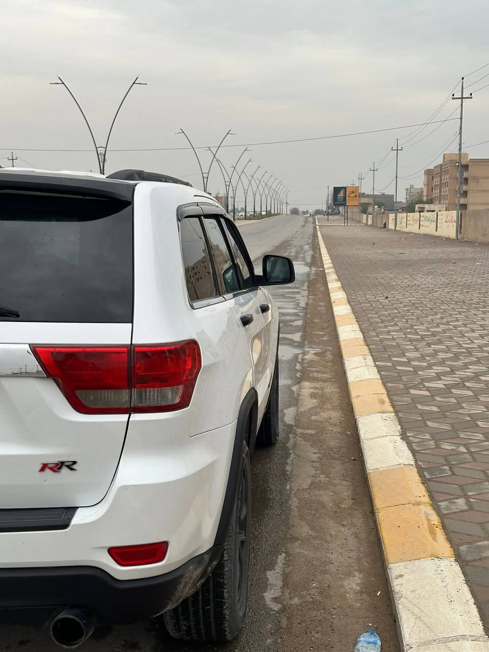للبيع او مراوس كامري ١٧/١٦ 
جيب ١٣ وارد امريكي 
بيها بارد بلجاملق الامامي فقط 
السيارة نظيفة 
المكان تكريت 
للاتصال ***********
