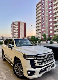 لاندكروزر GXR • ٢٠٢٢ • ٥٢٠٠٠ كم