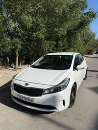 كيا فورتي 17 السعر 105 وبيها مجال بسيط عنواني بغداد تحويل ثاني يوم 077...