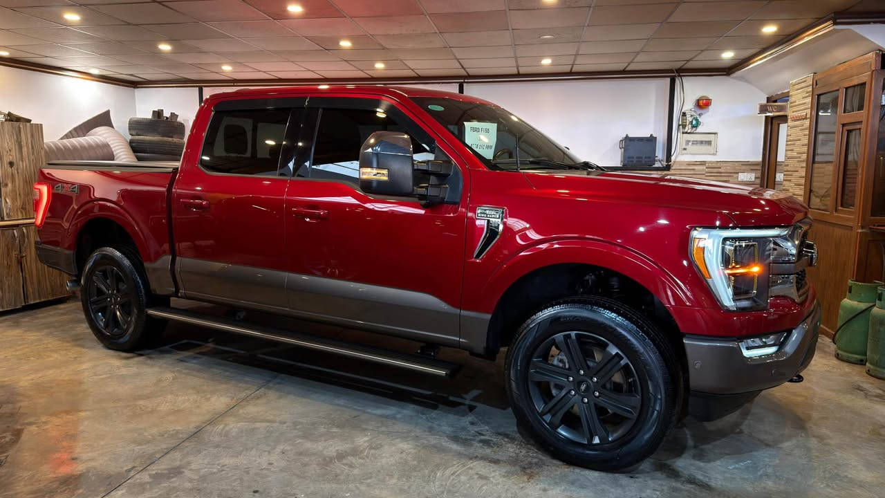 ﷽
‎‏‎ 💎⚜️للبیع
‎‏‎‏⚜️ FORD F-150king ranch ⚜️ / 2023
للبیع فورد F-150 ⚜️
لون ;ماروني ممیز🪽
مودیل ; 2023🔱
‏—————————————————————————
مواصفاتهاking ranch: 
سياره👇
محرك: 6 سلندر 🔥🔥
محرک:3.5 دبل توربو ⚜️
{{باب طويل بدي قصير + كشنات كهرباء+ قاصه دشبول+ بريك بصمه+ عده كامله سبير منازل+ لايت  LED+ اوتو ستوب + شاشة الكتروني+ التحكم في الجر + رادارات (خط مسار * جانبي * خلفي )+ تخم حساس+ كاميرا خلفية+ كاميرا أمامية+ ويل كروم اصلي+ رادار توقف ذاتي+ بلجكتور ليت بيلادي+ تحديد مسار+ شاحن تايب سي+ سستم شاحن الایفون+ شاحن 🔌 USB————————————————————————— سیارە ماشیە((٣٥،٠٠٠ ميل))🔥✅
❌❌❌بیة شبر صبغ
✅السياره جديده بمعنى الكلمه مابي دینار مصرف  الحمدالل ما مفتوح اي برغي منها
 💵💵سعر السيارة :::٣٩٥$$$$
🌆مكان السيارة سليمانية معرض شڤان
الاستفسار اتصل بی تدلل ; 📲📲📲📲***********___*********** السليمانية, العراق
