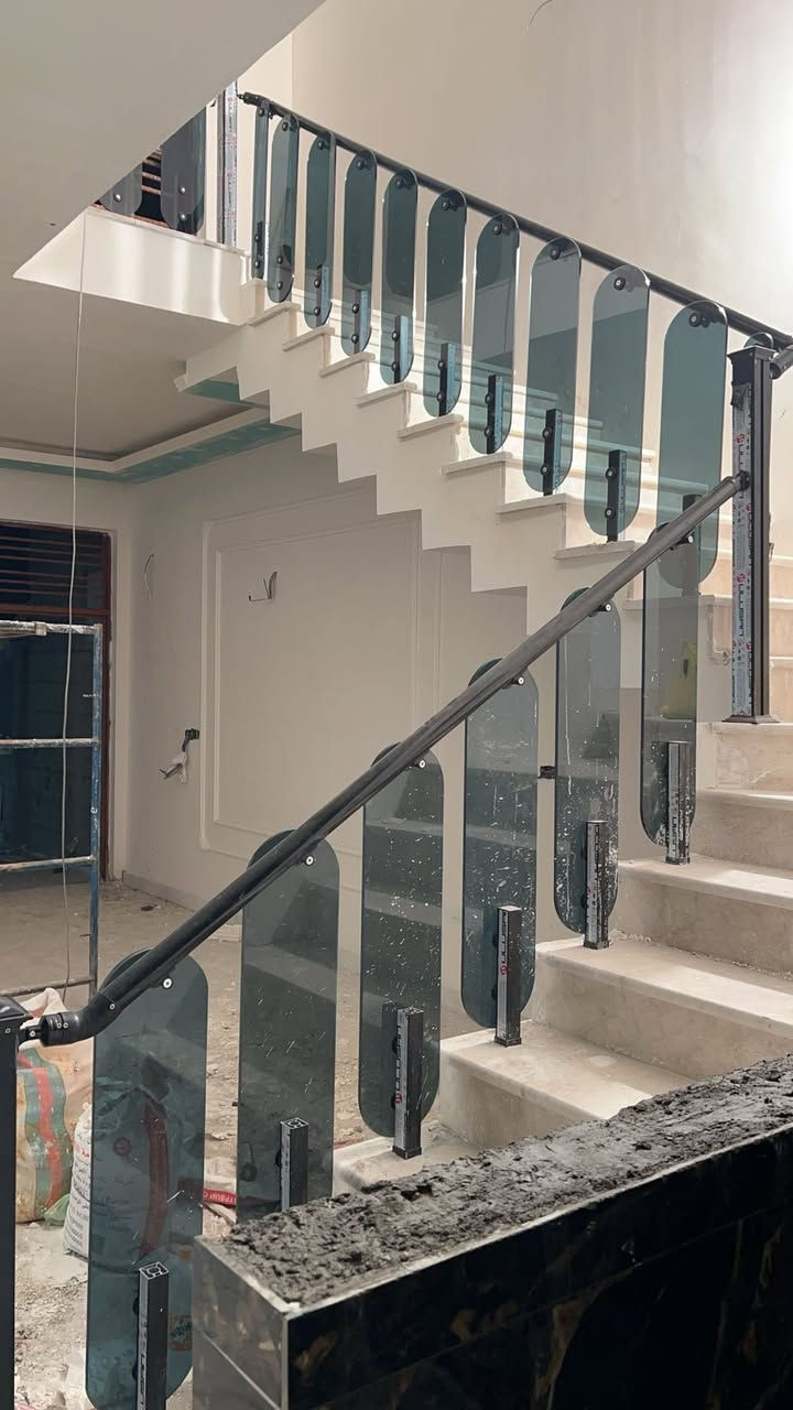 دار للبيع 200م بنا رقم واحد 
***********
